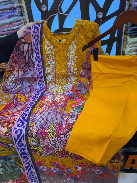 Everyday Swizz Lawn Suit with Coordinated Cotton Dupatta