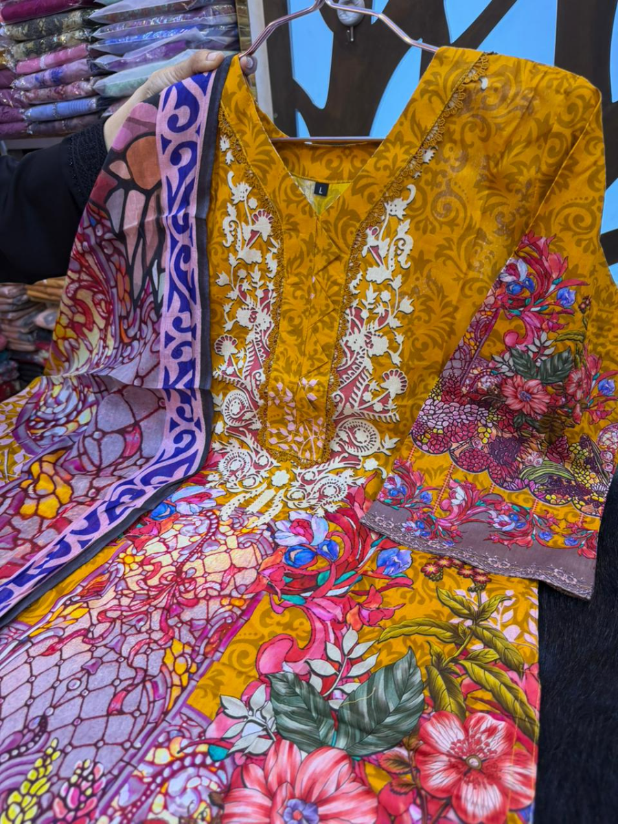 Everyday Swizz Lawn Suit with Coordinated Cotton Dupatta