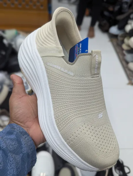 Skechers Slip-Ins  Max Cushion Comfort & Hands-Free Fit 