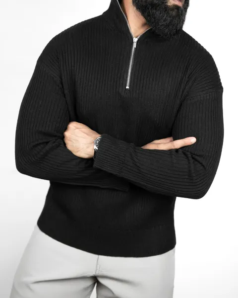 Basics Q-Zip Sweater in Black Colorway