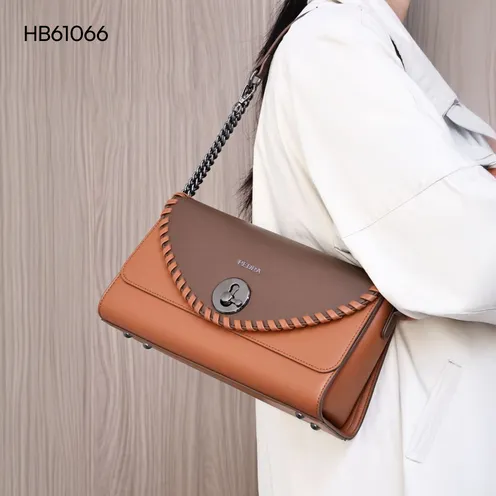 High-quality women's bag for commuting