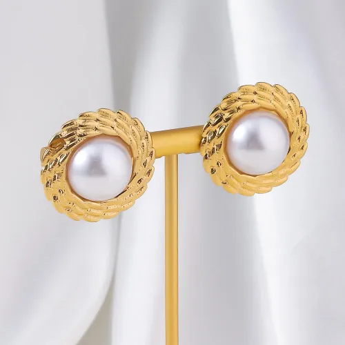 Vintage Round Pearl Stud Earring