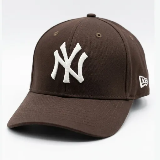 New Era New York Yankees League Essential 9FORTY Dark Brown Cap