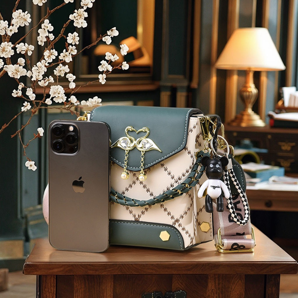 Stylish Luxury Crossbody Handbag