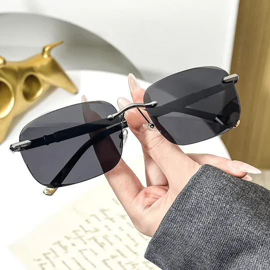 Prestige UV Sunglass