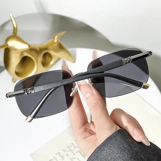 Prestige UV Sunglass
