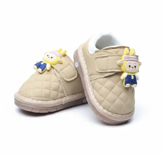 Cute Beige Quilted Imported Baby Shoes