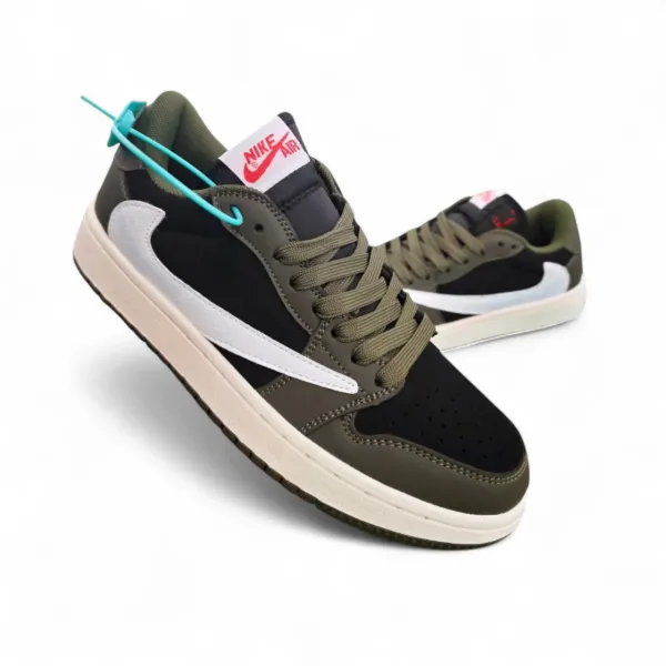 Black Sneakers – Classic Style, Modern Comfort