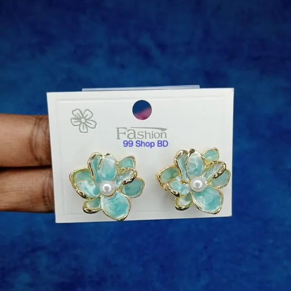 Elegant Flower Stud Earring