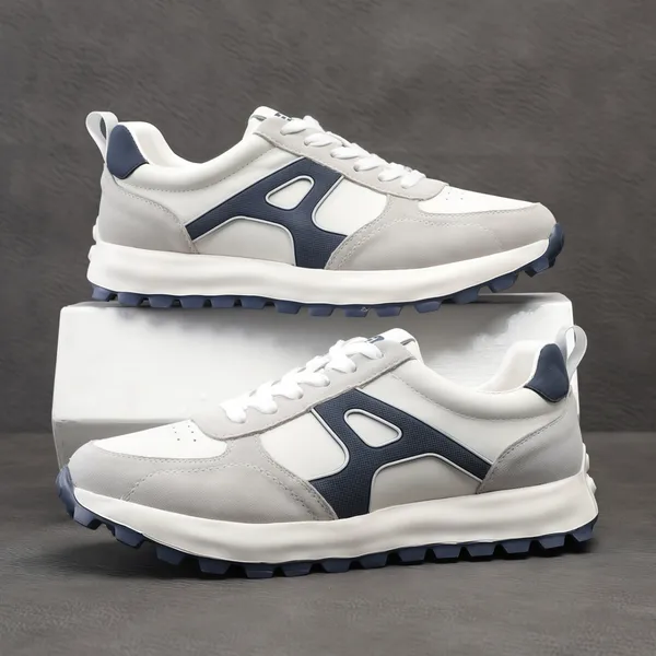 Fashionable Soft Soled Leather Sports Shoes