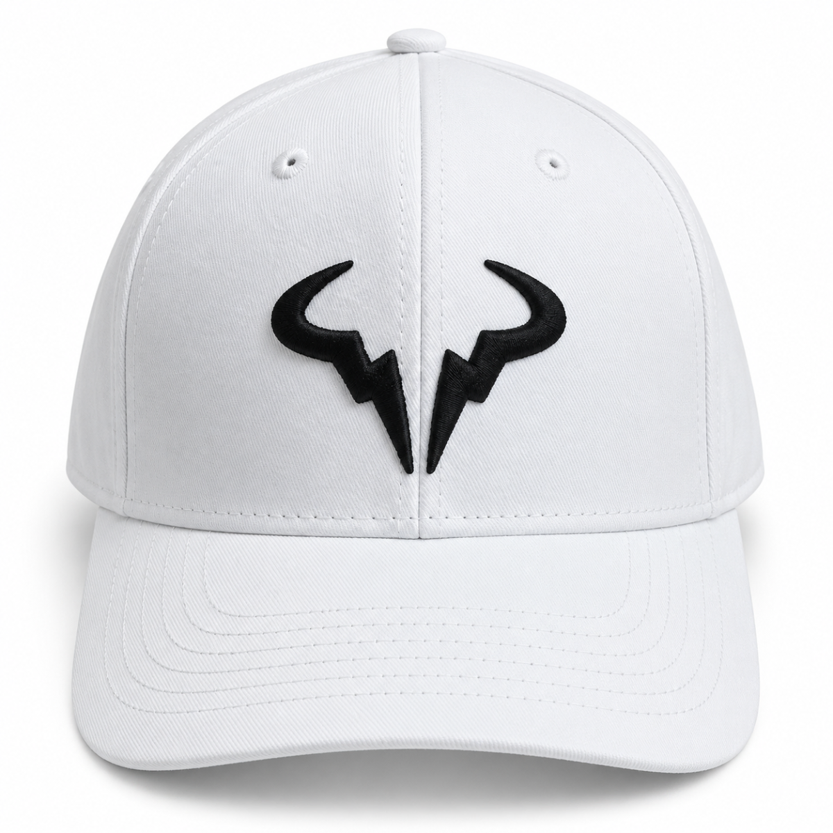 Nike Premium White Bull Silhouette Embroidered Baseball Cap – Bold Sport Lifestyle Accessory