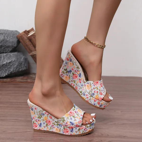 FLORA-RISE WEDGES