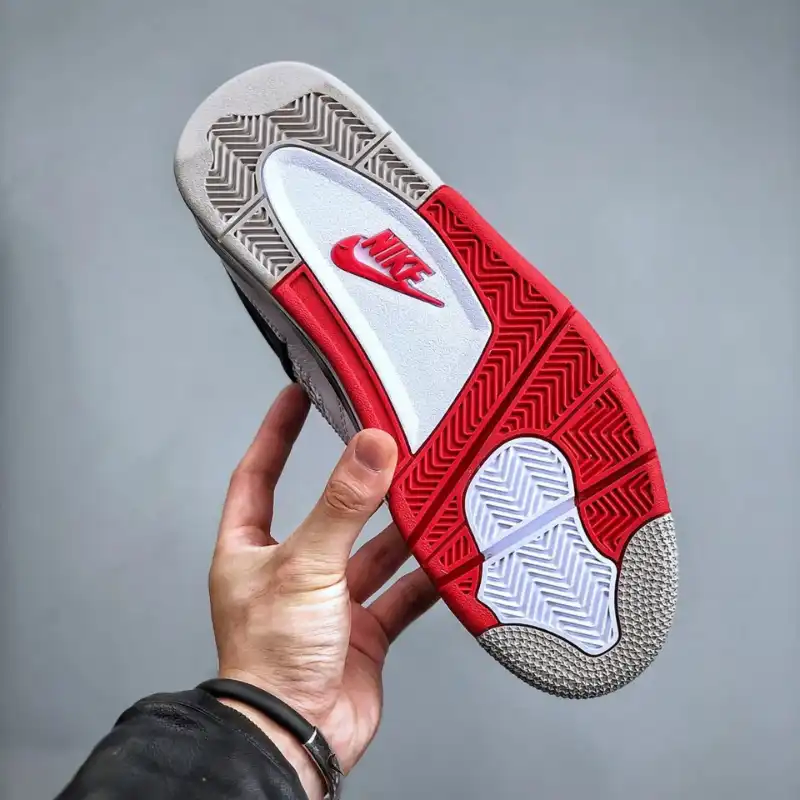 NIKE AIR JORDAN 